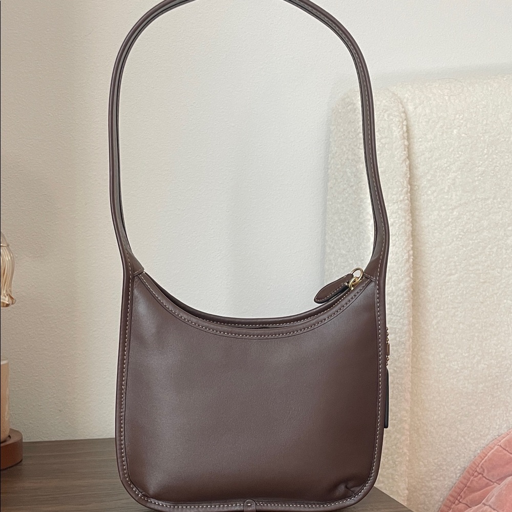 Coach maple re-edition curve zip shoulder bag NEW condition